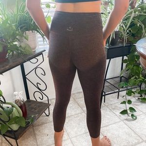 Beyond Yoga pants small